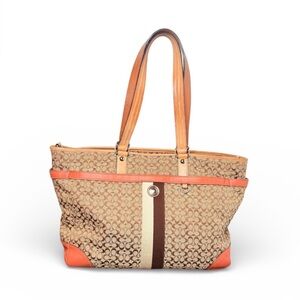 COACH SIGNATURE TOTE!!❤️